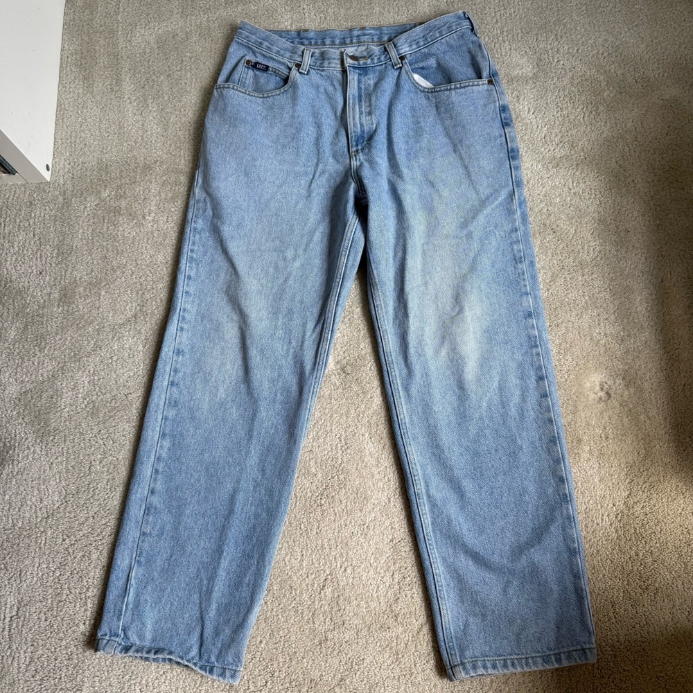 Vintage Lee Jean’s Men’s 34x30 light wash straight leg denim 70s - 90s
